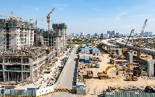 Ngành xây dựng 6 tháng đầu năm 2026: Đơn hàng chất đống, nhà thầu vẫn "ngấp nghé" lo rủi ro?