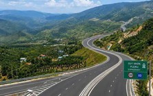 Chuyển biến mới nhất tại tuyến cao tốc hơn 43.700 tỷ đồng, dài khoảng 125 km vượt 2 con đèo hiểm trở, rút ngắn thời gian di chuyển từ Quy Nhơn - Pleiku còn 1,5 giờ