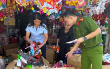 Tràn ngập đồ chơi Trung thu '3 không'