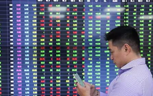 VN-Index đảo chiều trước giờ nâng hạng