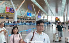 Cảnh trái ngược tại sân bay Tân Sơn Nhất ngày cao điểm 2/9