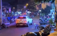 Nam thanh niên lái ô tô tông loạt xe máy trên đường ở TP.HCM: Do cô gái đi cùng không chịu lên xe