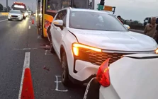 5 xe ô tô đâm liên hoàn vì lỗi không giữ khoảng cách an toàn trên cao tốc