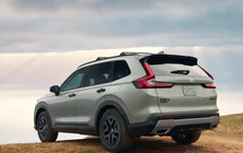 Honda 'tất tay' với xe hybrid, hé lộ về CR-V đời mới