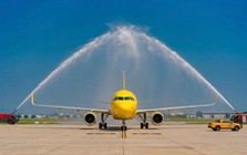 Đúng hôm nay 21/9, sân bay Nội Bài thực hiện nghi thức phun vòi rồng đón 1 máy bay đặc biệt