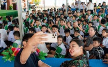 Vợ chồng bà Nguyễn Thanh Phượng vừa làm điều đặc biệt cho một ngôi trường vùng sâu ở miền Tây
