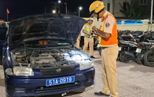 Phát hiện ô tô biển xanh không giấy tờ, tài xế không có giấy phép lái xe