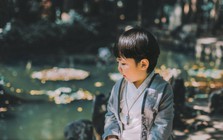 Đừng đi đâu cũng kể chuyện của con: Dù con xuất sắc hay bình thường, cha mẹ tốt nhất nên biết giữ lời