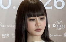 Gương mặt như búp bê của Hiền Hồ