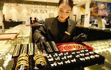 Giá vàng hôm nay 24/9: 'Bốc hơi' hơn 70 USD/ounce