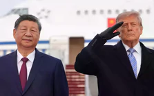 Tổng thống Mỹ Trump ra tận đường băng đón Chủ tịch Trung Quốc Tập Cận Bình