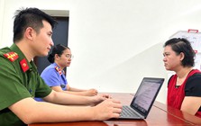 Cảnh sát đồng loạt khám xét 8 địa điểm, bắt giám đốc Nguyễn Thanh Phương Tuyền và nhiều người khác