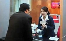 Sổ tiết kiệm còn hơn 138 triệu đồng nhưng ngân hàng chỉ cho rút 69 triệu, còn khẳng định: “Không tìm thấy số tiền còn lại trên hệ thống”
