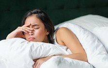 Thói quen ngủ này có thể âm thầm ảnh hưởng đến tim, liên quan đến suy tim và đột quỵ, đáng tiếc nhiều người vẫn làm mỗi đêm