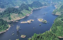 Việt Nam có “vịnh” 300 ha nằm giữa núi: Không thông ra biển, chỉ xuất hiện 4 tháng trong năm