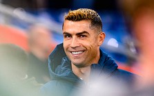 Tin được không, Ronaldo lần đầu dự bị 90 phút sau 18 năm