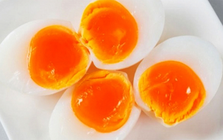 Danh sách thực phẩm gây tăng cholesterol đã được công bố: Bất ngờ khi lòng đỏ trứng chỉ xếp thứ 5!
