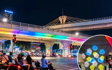 Cầu vượt Hà Nội khoác 'áo hoa' rực rỡ về đêm