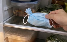 Vì sao nên đặt khẩu trang y tế vào tủ lạnh?