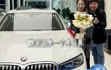 Thương nhân viên phải đi làm bằng xe máy vất vả, sếp tặng mỗi người một chiếc BMW tiền tỷ