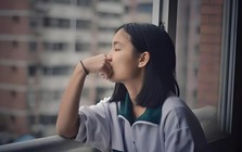 5 biểu hiện tưởng là "ngoan và hiểu chuyện" nhưng có thể là dấu hiệu trẻ đang ngày càng tự ti