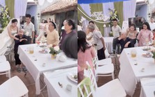 Cụ bà che mặt khóc như mưa khi cháu gái lấy chồng, dân mạng muốn khóc theo