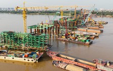 "Siêu" cầu vượt sông Hồng 16.200 tỷ đồng nối khu phố cổ với Long Biên do Sun Group triển khai đã hoàn thành toàn bộ cọc khoan nhồi, hơn 26.000 tấn thép đang được gia công