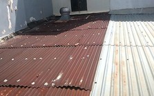 Mái tôn bị cong nên làm gì đầu tiên?