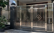 Tại sao ngày càng nhiều gia đình không làm cổng inox? Hóa ra 2 kiểu cổng này khiến mặt tiền đẹp, hiện đại hơn