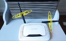 Lời khuyên cho những gia đình đang dùng bộ phát Wi-Fi, chỉnh ăng ten bộ phát sao cho mạng "khỏe"