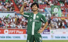 Công Phượng đang làm gì?