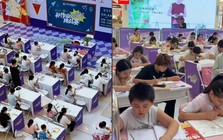 Chiêu hút khách lạ đời của trung tâm thương mại: con ngồi sảnh thi làm bài tập, bố mẹ rảnh tay mua sắm