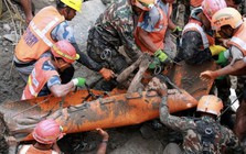 Giải cứu hai công nhân mắc kẹt 9 ngày trong đường hầm thủy điện sau lũ quét ở Nepal