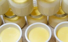 Ăn sữa chua bao năm toàn đổ bỏ lớp nước phía trên, chuyên gia nói thẳng: "Bạn đang lãng phí"