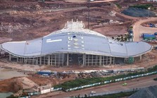 Việt Nam sắp hoàn thành công trình VIP để đón các nguyên thủ: Sàn 9.890m2, dùng lượng nhôm tương đương hơn 150 tấn, mái được ví như “đại bàng biển bằng thép”