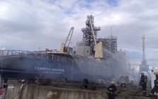 Tàu phá băng Đô đốc Makarov bốc cháy tại xưởng đóng tàu Kronstadt