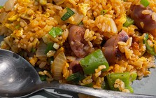 Cả nhà cùng mắc tiểu đường dù không ai mê đồ ngọt, bác sĩ chỉ đích danh 2 món cực quen "bơm đường" vào máu