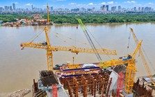 Cầu Tứ Liên tăng tốc thi công chặng nước rút