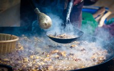 Đặc sản khiến nhiều người Việt còn chần chừ, khách Tây ăn một lần rồi về nhà lại thấy thèm