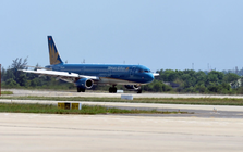 Hôm nay - 7/9, ghi nhận nhiều chuyến bay của Vietnam Airlines bất ngờ phải đổi lịch bay