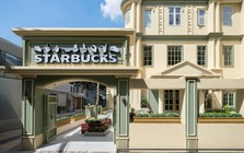 Bước đi lạ của Starbucks ở Việt Nam