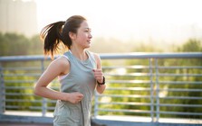 Chạy bộ kết hợp 1 bài tập đơn giản: Thời gian tập giảm 40% nhưng mỡ bụng giảm nhiều hơn