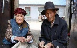 Cặp vợ chồng có 9 người con, sống thọ hơn 115 tuổi nhờ 3 thói quen đơn giản, không phải tập thể dục