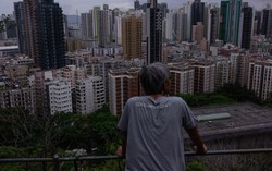 Bật khóc' ở Hồng Kông: Thị trường cho thuê văn phòng giảm thê thảm, nhà xây lên hoàn thiện không ai mua, lãi đầu tư BĐS còn không bằng tiền gửi ngân hàng