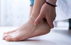 Người có thận suy yếu, gan kiệt quệ thường có đặc điểm này ở chân: Nếu không có thì xin chúc mừng!