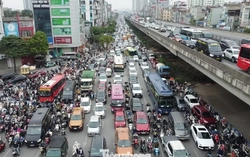 Hà Nội: Chuyển đổi sang phương tiện xanh là vấn đề nhạy cảm, nhưng không thể trì hoãn