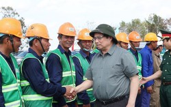 Thủ tướng kiểm tra tiến độ cao tốc Bắc - Nam đoạn qua Cà Mau