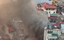 Cháy nhà trong ngõ ở Xuân Đỉnh, Hà Nội