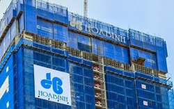 Gánh nặng lãi vay vẫn đè nặng kết quả kinh doanh, Hòa Bình (HBC) thoát lỗ nhờ đâu?