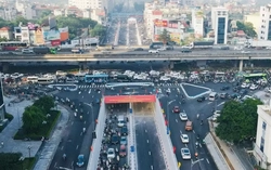 Hà Nội yêu cầu sớm xử lý các vết nứt tại hầm chui nút Lê Văn Lương